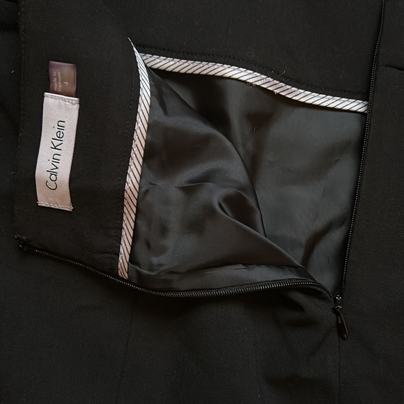 Calvin klein size 4 pencil skirt - Picture 3 of 3